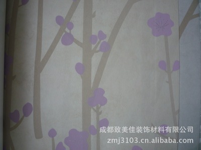 環保無紡布花卉墻紙 打造溫馨臥室與雅致客廳的藝術選擇